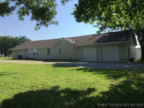 664 Hampton Rd, Adair, OK, 74330-2257 | Card Image