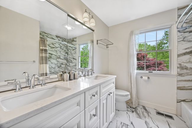 Second Floor Main Bath | Image 31
