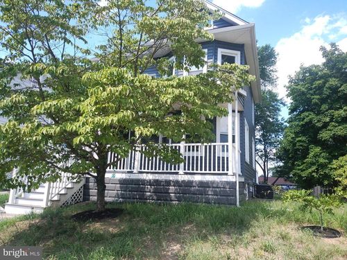 367 Democrat Rd, GIBBSTOWN, NJ, 08027-1276 | Card Image