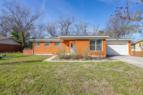 2020 Crestridge St, Stephenville, TX, 76401-2010 | Card Image