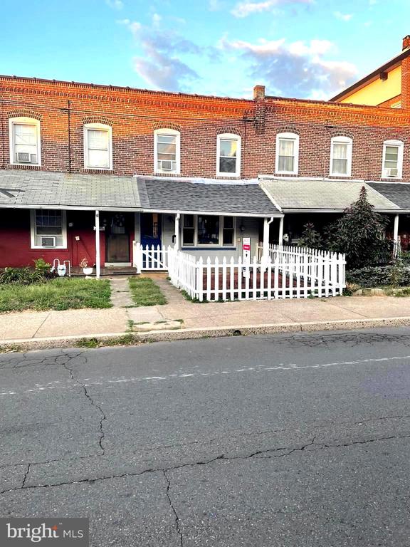 5th St, Lansdale, PA 19446