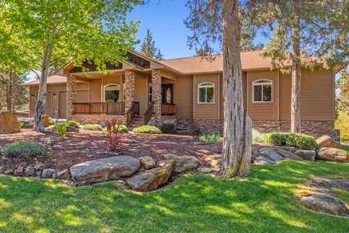 6352 Sanderling Rd, Klamath Falls, OR, 97601-9232 | Card Image