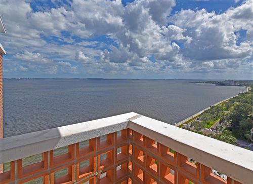 apt-17f-4015 Bayshore Blvd, TAMPA, FL, 33611-1702 | Card Image