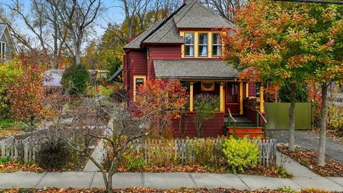 254 Davis St, Greenfield, MA, 01301-1921 | Card Image