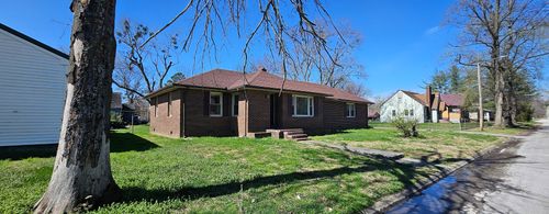 209 N Reader St, Mounds, IL, 62964-1226 | Card Image