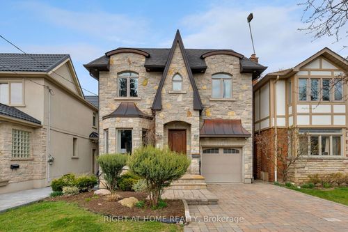 8 Rutherglen Rd, East York, ON, M4G1L6 | Card Image