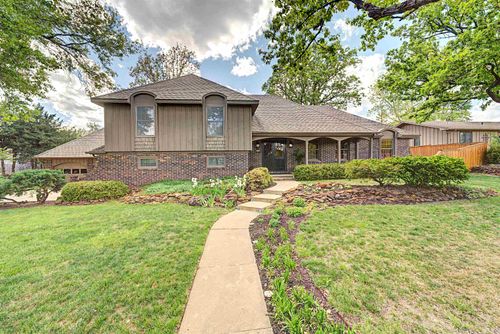 430 Beechwood Rd, Salina, KS, 67401-3616 | Card Image