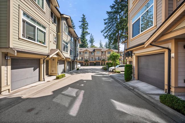 16 - 5957 152 Street, Townhouse with 3 bedrooms, 2 bathrooms and 2 parking in Surrey BC | Image 4