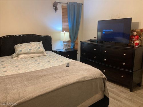 apt-101-653 Squire Cir, NAPLES, FL, 34104-6570 | Card Image