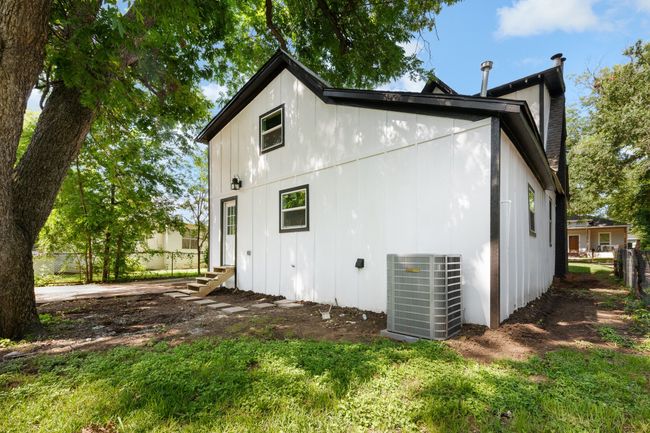 310 N Walnut St, House other with 3 bedrooms, 2 bathrooms and null parking in Cleburne TX | Image 23