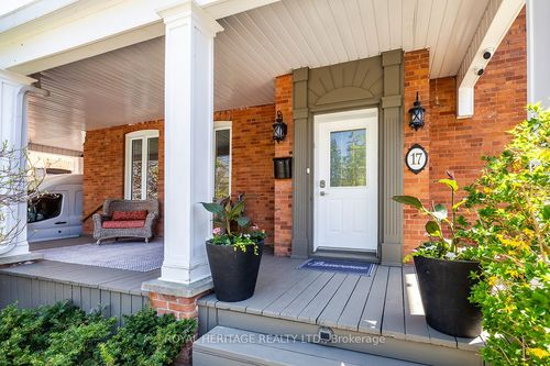 17 Francis St, Lindsay, ON, K9V3R7 | Card Image