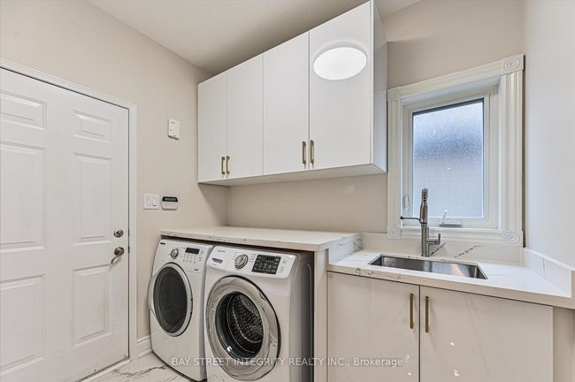 70 Macrill Rd, House other with 5 bedrooms, 5 bathrooms and 5 parking in Markham ON | Image 43