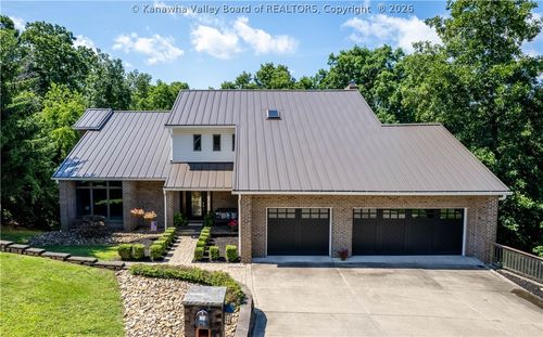137 Summit Ridge Rd, Hurricane, WV, 25526-9211 | Card Image