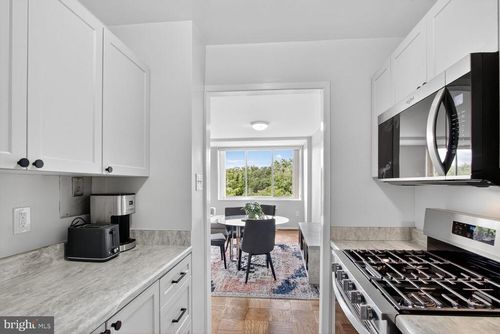 808-10401 Grosvenor Pl, ROCKVILLE, MD, 20852-4635 | Card Image