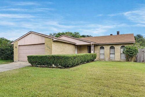 6907 Tara Drive, Richmond, TX, 77469 | Card Image