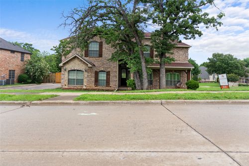 800 Whitley Ct, Kennedale, TX, 76060-5499 | Card Image