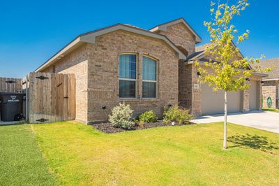 811 Gallantry, House other with 4 bedrooms, 2 bathrooms and 3 parking in Midland TX | Image 3