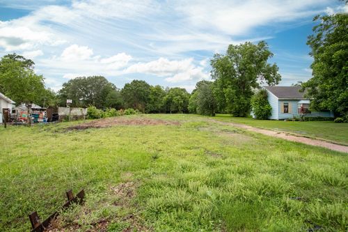 6701 32nd Street, Groves, TX, 77619 | Card Image