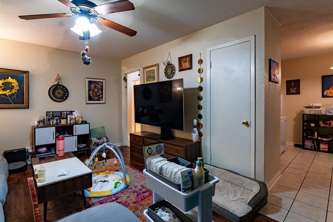 1216 Living RoomHunt | Image 22