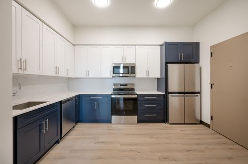 204-857 Bergen Ave, Jersey City, NJ, 07306-4405 | Card Image