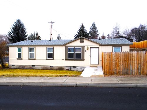 1907 Sw 20th St, Redmond, OR, 97756-9683 | Card Image