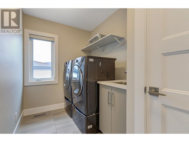 788 Acadia St, House other with 4 bedrooms, 3 bathrooms and 2 parking in Kelowna BC | Image 32