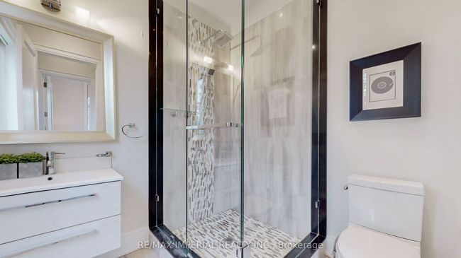 9 Hilda Ave, House other with 5 bedrooms, 6 bathrooms and 5 parking in North York ON | Image 12