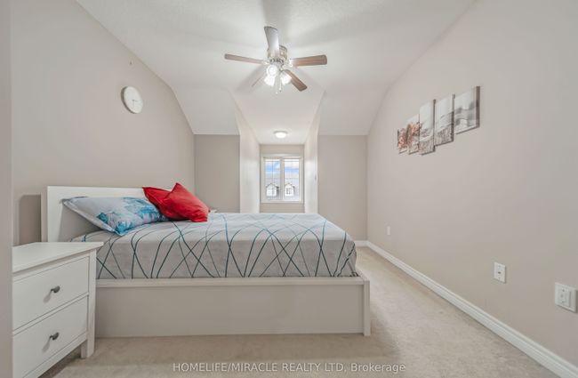 93 Lynch Cir, House attached with 4 bedrooms, 4 bathrooms and 2 parking in Guelph ON | Image 34