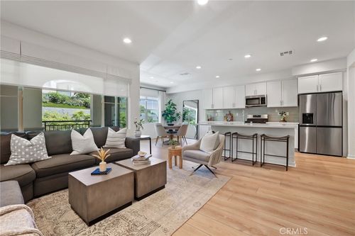 305 Blackrock, Lake Forest, CA, 92610-3032 | Card Image