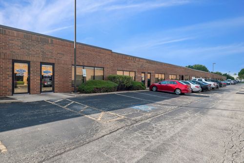 104-30W270 Butterfield Road, Warrenville, IL, 60555 | Card Image
