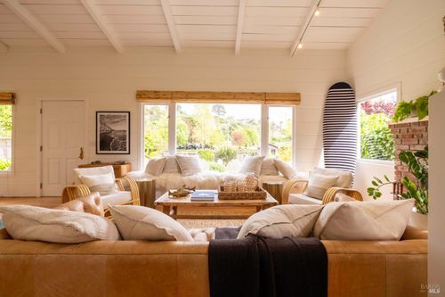 10 Park Ave, Bolinas, CA, 94924-8759 | Card Image