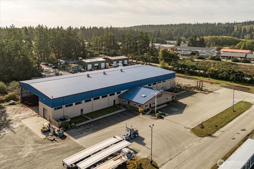 3144 Ne Halyard Ln, Oak Harbor, WA, 98277-4814 | Card Image