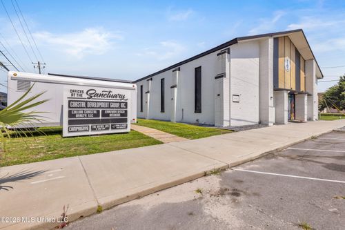 b-156 Camellia St, Biloxi, MS, 39531-5218 | Card Image