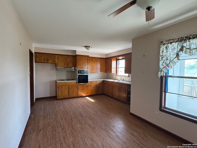 3810 S US-181 N Sunset Strip St, House other with 3 bedrooms, 1 bathrooms and null parking in Kenedy TX | Image 4
