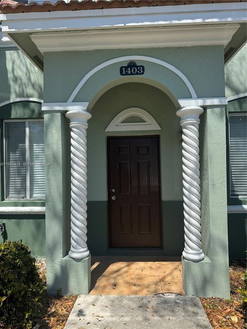 1403 Se 27 Ct, Homestead, FL, 33035 | Card Image