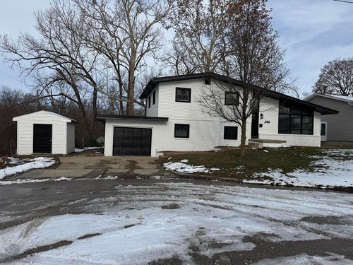 2452 W Florian Ct, Decatur, IL, 62526-3338 | Card Image