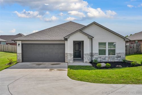 1833 Jefferson Rd, Bartlesville, OK, 74006-6409 | Card Image