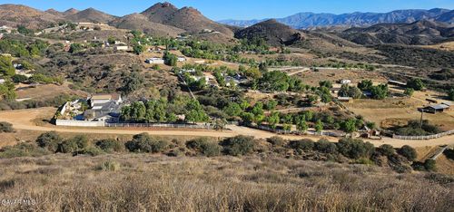 32600 Willow Ln, Santa Clarita, CA, 91390 | Card Image