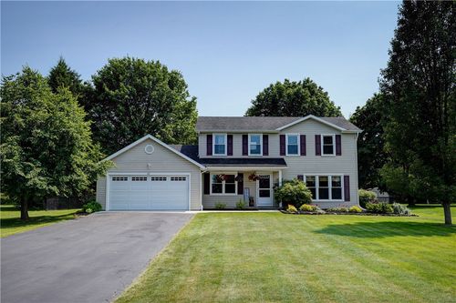 11 Hillcrest Dr, Hamlin, NY, 14464-9521 | Card Image