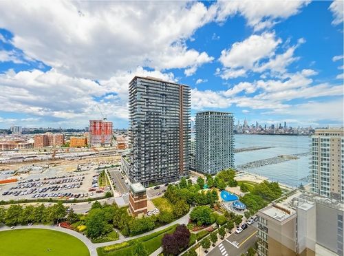 1904-75 Park Ln S, Jersey City, NJ, 07310-3177 | Card Image