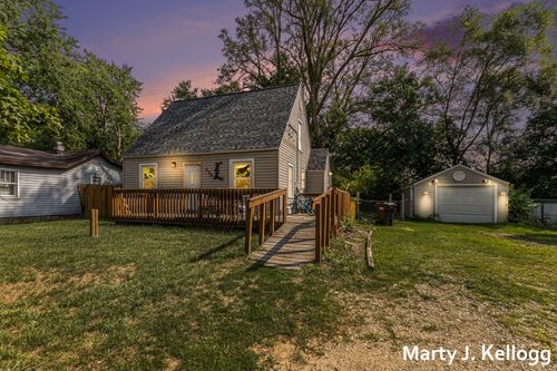 228 Floyd St Sw, Grand Rapids, MI, 49548-3004 | Card Image