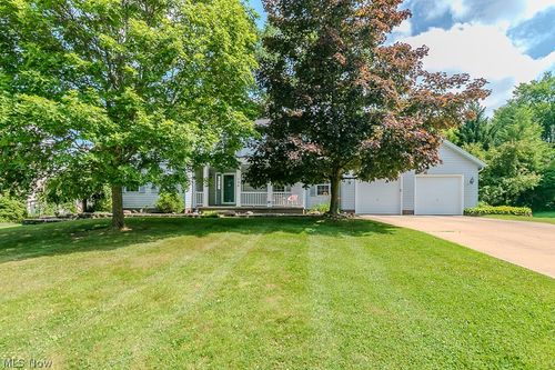 104 Charter Dr, Northfield, OH, 44067-3013 | Card Image