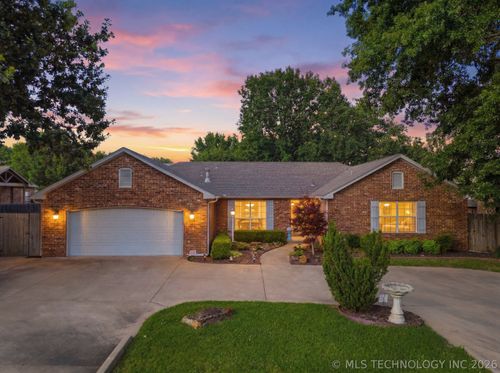 9867 S Maybelle Ave, Jenks, OK, 74037-3416 | Card Image