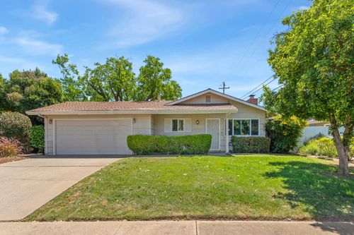 10404 River Wood Way, Rancho Cordova, CA, 95670-2229 | Card Image