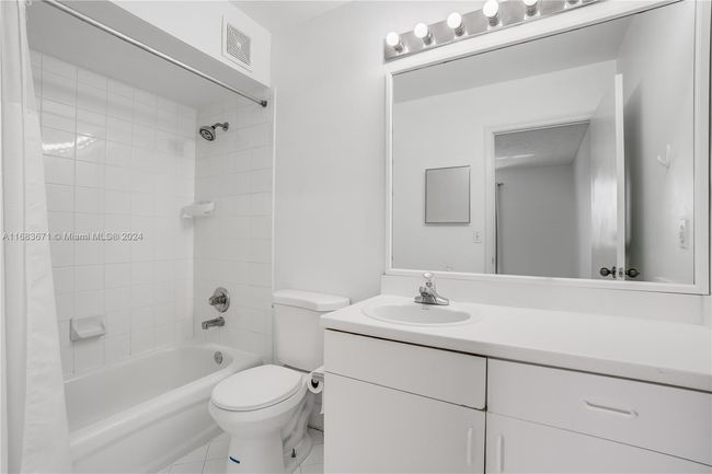 0 - 3796 San Simeon Cir, Townhouse with 2 bedrooms, 3 bathrooms and null parking in Weston FL | Image 24