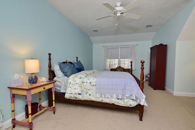 8 - 8 Dante Ave, Condo with 2 bedrooms, 3 bathrooms and 2 parking in Franklin MA | Image 15