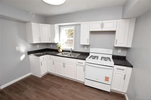 2390 E Boatfield Avenue, Burton, MI, 48529 | Card Image