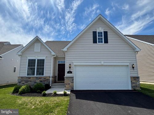 131 Hengst Farm Ln, SMYRNA, DE, 19977-4718 | Card Image