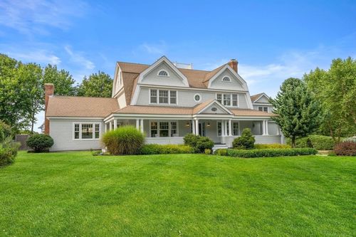 11 Baileys Cswy, Scituate, MA, 02066-1101 | Card Image