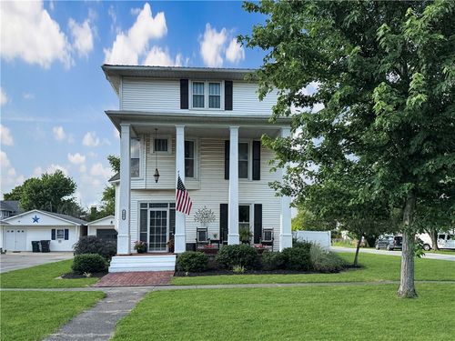 106 E Adams Ave, Casey, IL, 62420-1704 | Card Image
